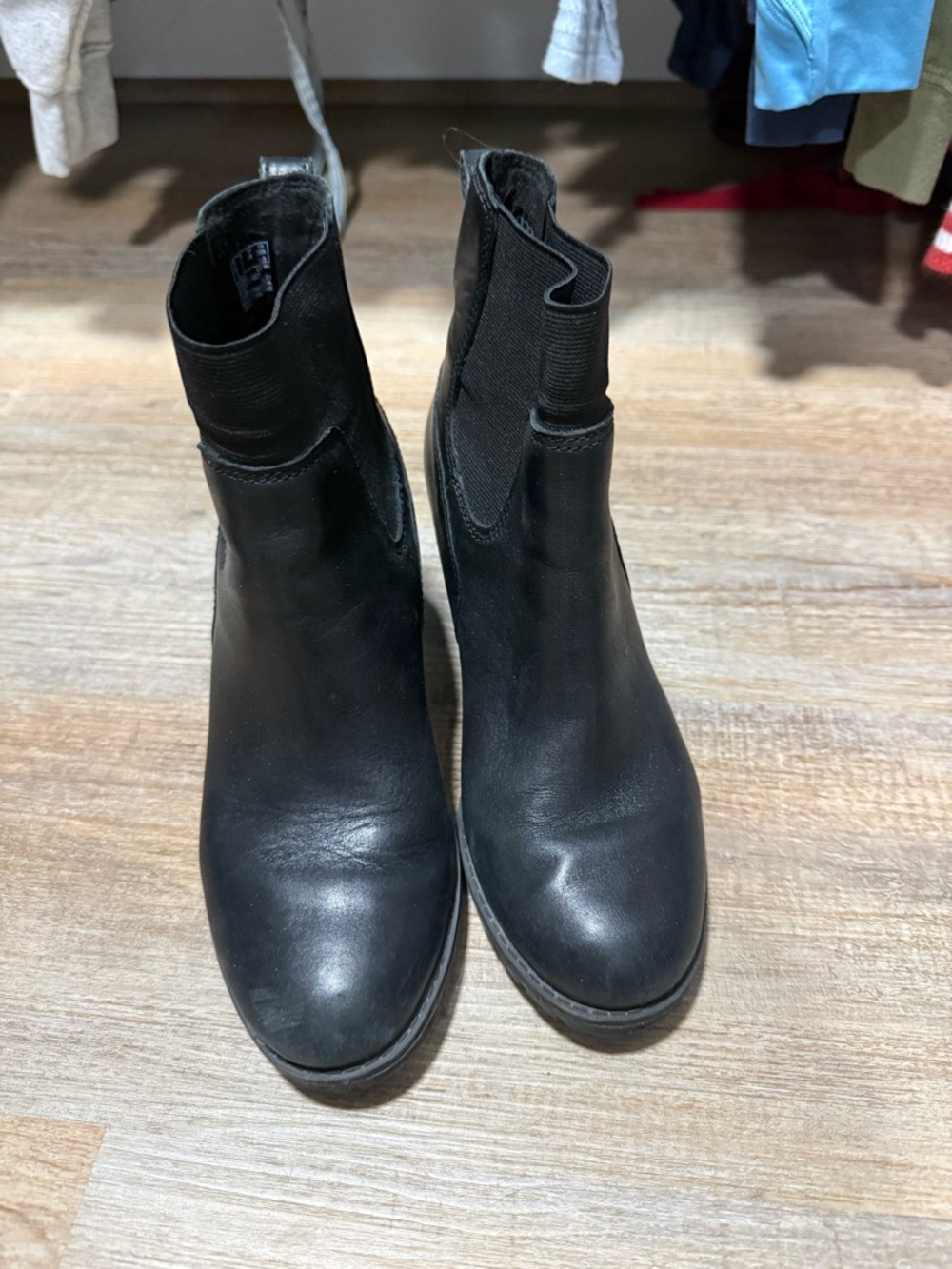 Clarks Black Leather Chelsea Ankle Boots with Elastic Side Panels